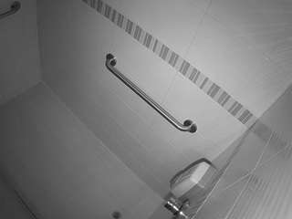 voyeurcam-jb-xfollow-shower